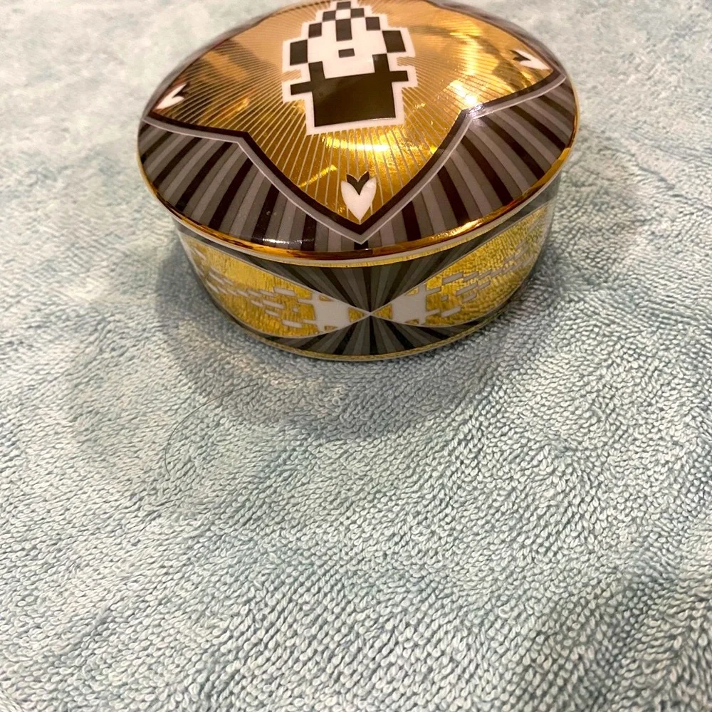 Tiffany trinket box‎